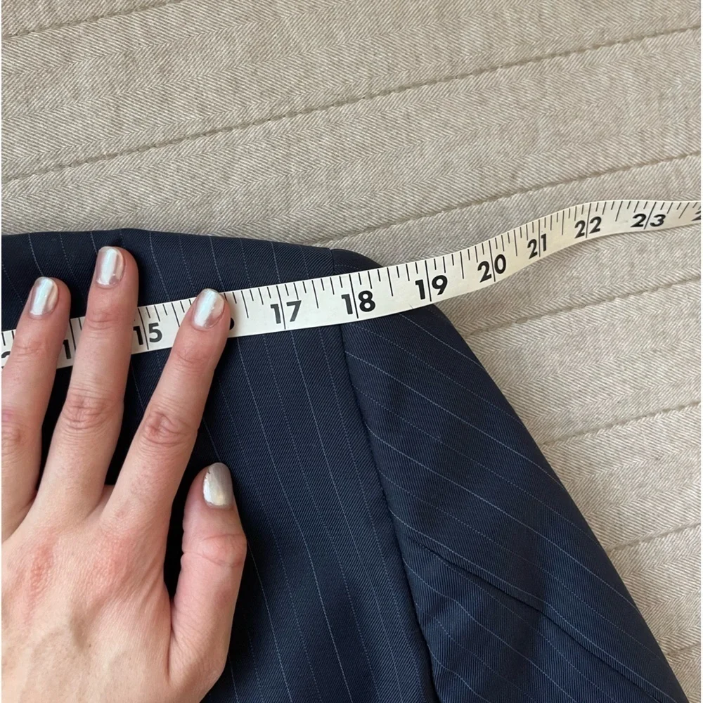 Hickey Freeman Navy Pinstripe Blazer Notch Lapel Two Button Size 40R